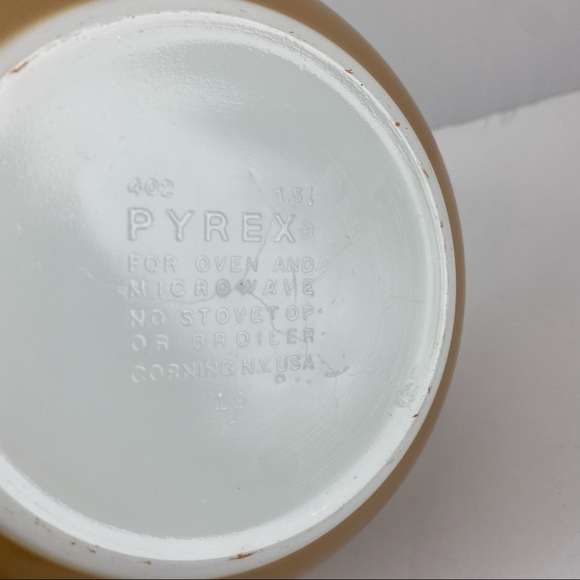 Vintage PYREX••Woodland mixing bowl set of three - Picture 7 of 16